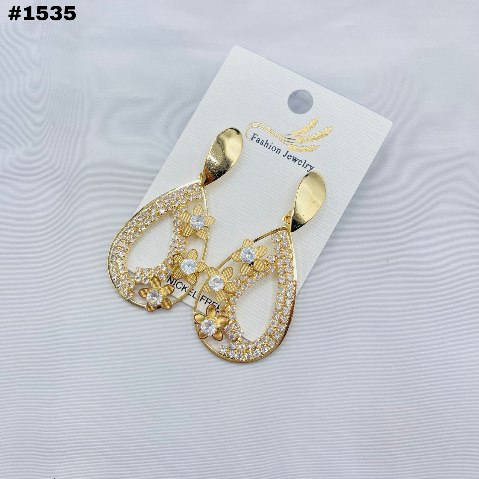New Extravagant American Diamond Zircon Earings