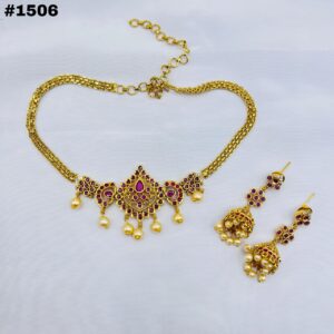 New Beautiful South Indian Choker Set +Earings