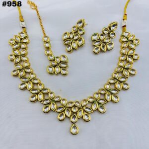 New Beautiful Designer Bridal Round Set +Earings +Bindia