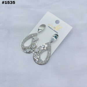 New Beautiful Fine Quality Earings
