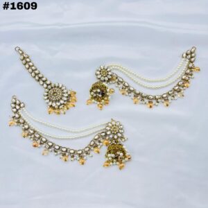 New Beautiful Fine Quality Earings +Bindia