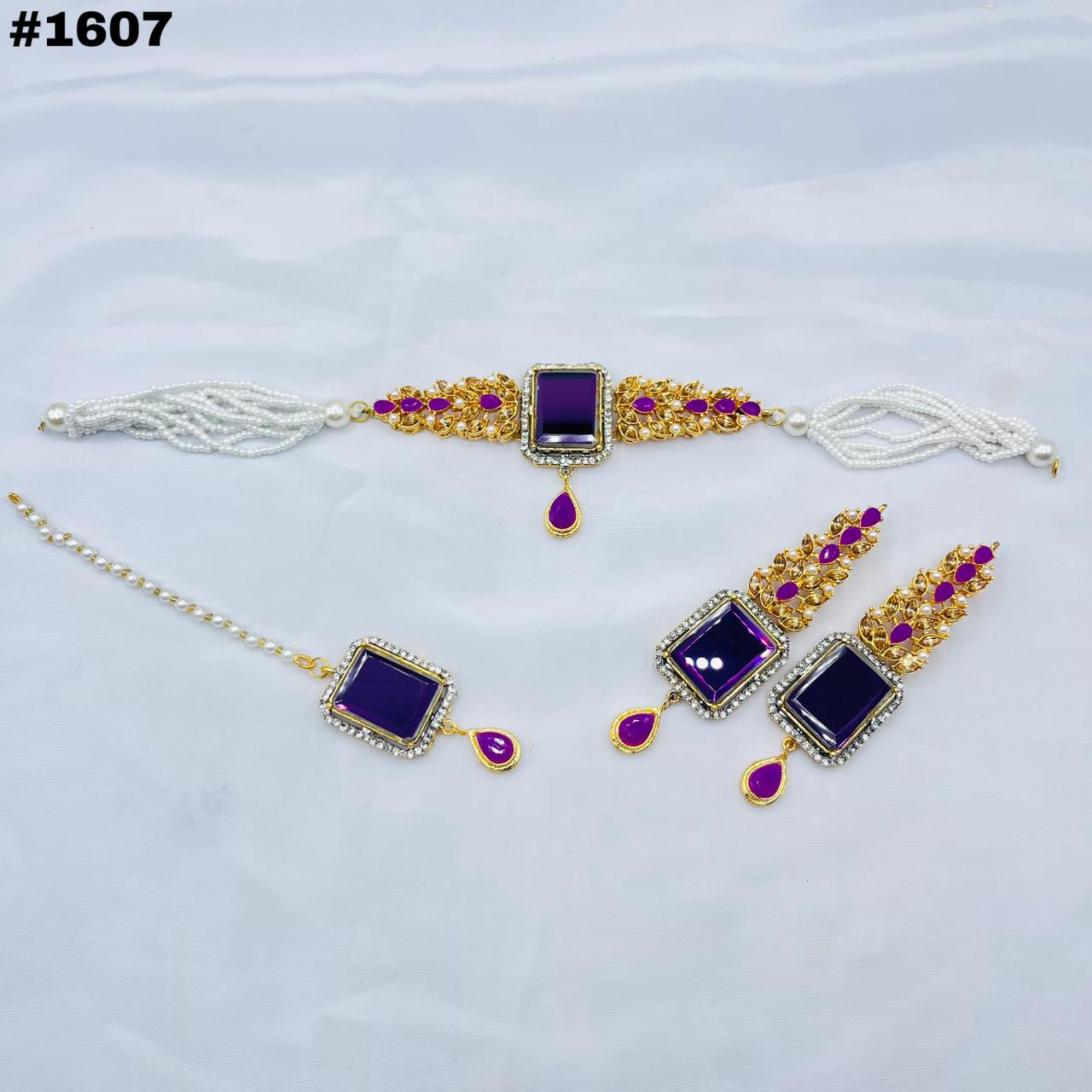 New Beautiful Kundan Designer Choker Set +Earings +Bindia